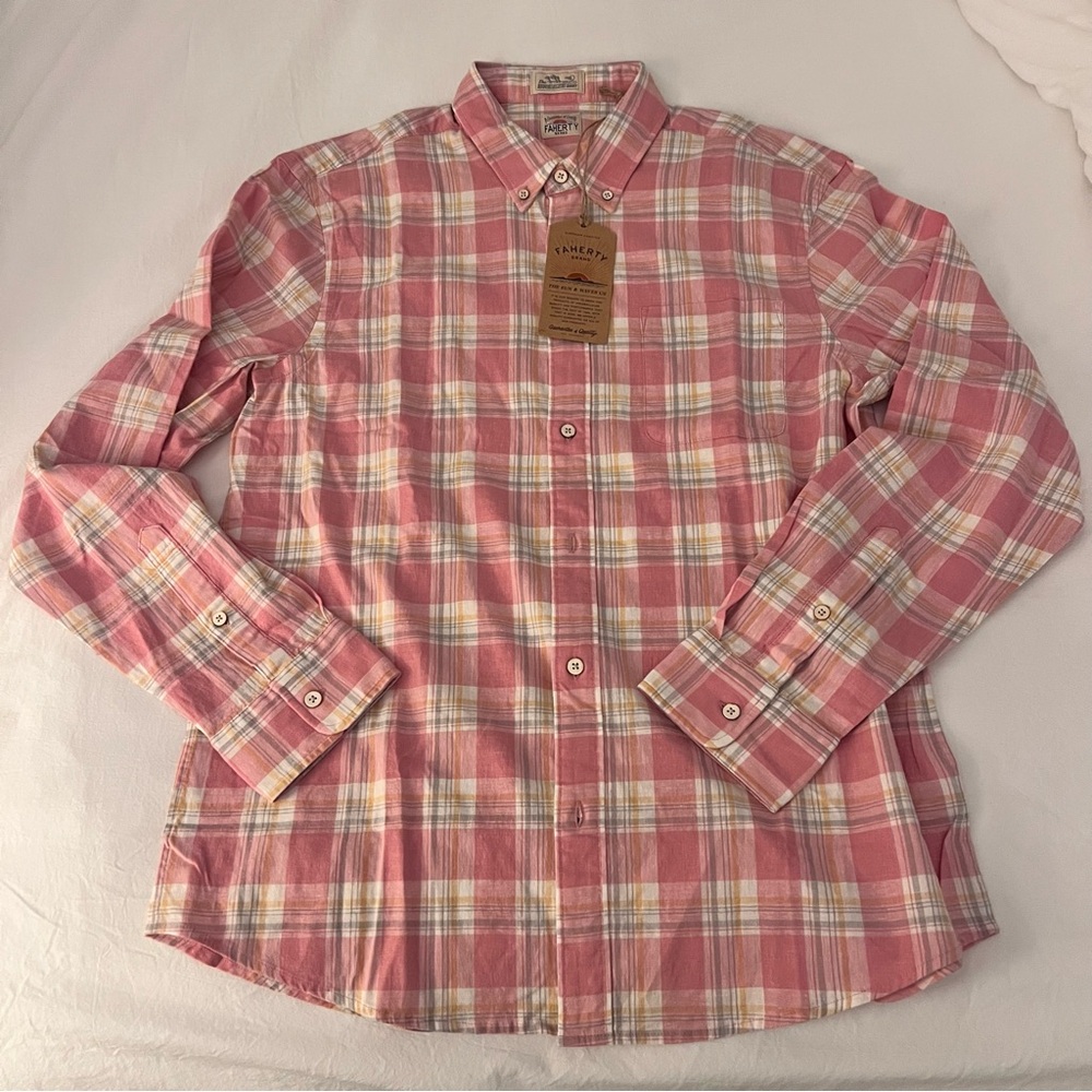 NWT Faherty Pink and White Plaid Button Down Shirt